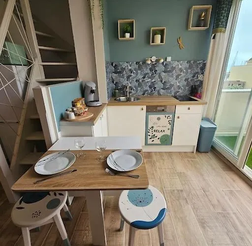 Duplex, Ambiance Nature Avec Vue Sur Les Bateaux Апартаменты Груиссан